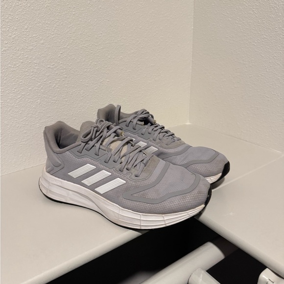 adidas kids Runnning Shoes, Color Halo Silver/White/Dash Gray, size 7 1/2 - Picture 1 of 5
